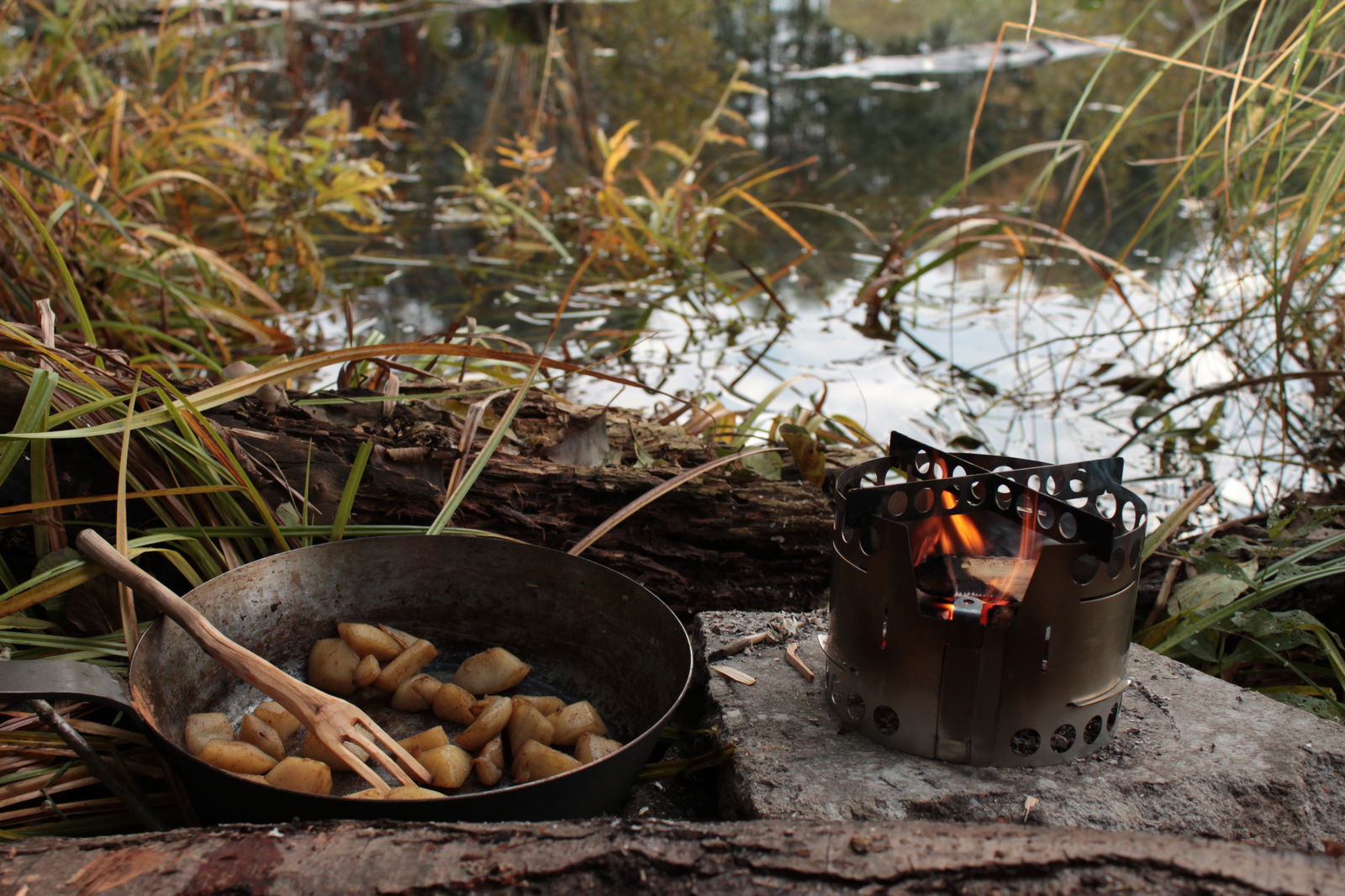 friendstove mit Pfanne friendstove Hobo Kocher