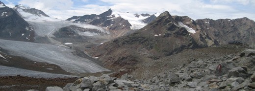 Über Gletscher und Geröll