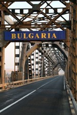 Welcome to Bulgaria - die Donaubrücke verbindet Rumänien mit Bulgarien