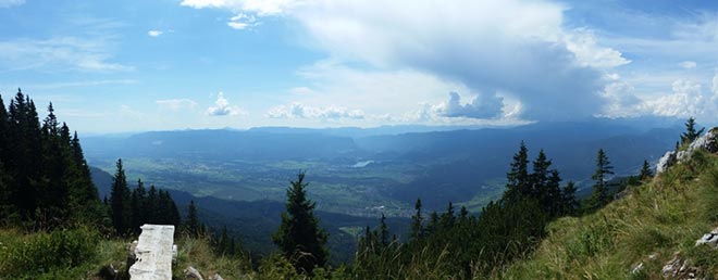 Auf einer Art Balkon auf dem Stol