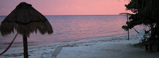 Mexikanischer Strand am Abend