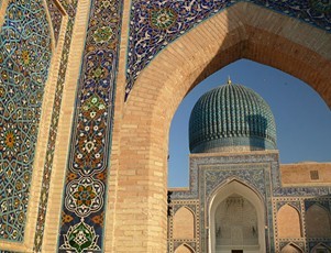 Mausoleum mit Ornamenten