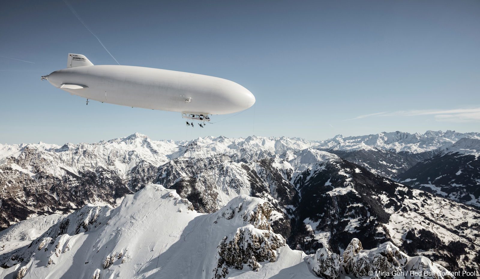 Zeppelin Skiing Zeppelin Skiing