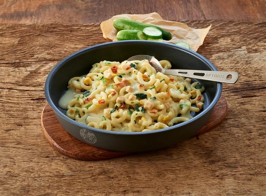 Trek'n Eat Creamy Pasta with Chicken and Spinach Trek'n Eat Creamy Pasta with Chicken and Spinach Sahnenudeln mit Hühnchen und Spinat  ()