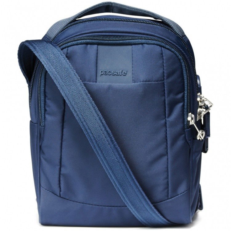 Pacsafe Metrosafe LS100 Crossbody Bag Pacsafe Metrosafe LS100 Crossbody Bag Farbe / color: deep navy () Pacsafe Metrosafe LS100 Crossbody Bag Pacsafe Metrosafe LS100 Crossbody Bag Farbe / color: deep navy ()
