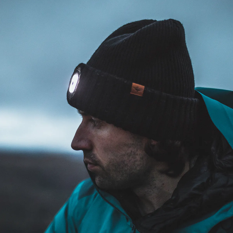 Sealskinz Waterproof Cold Weather LED Roll Cuff Beanie Sealskinz Waterproof Cold Weather LED Roll Cuff Beanie Details ()