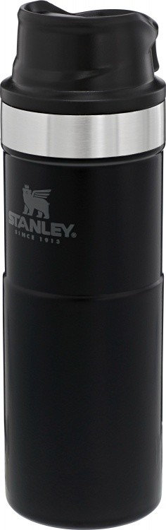 Stanley Classic Trigger-Action Travel Mug Stanley Classic Trigger-Action Travel Mug Farbe / color: matte black pebble ()