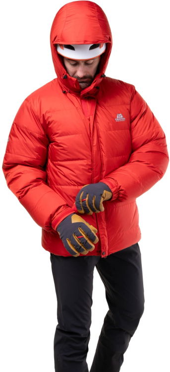 Detail Saum / detail hem