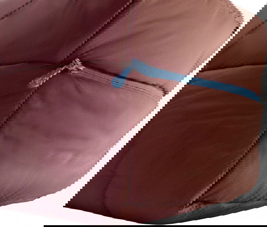 Geräumiges Fußteil / Spacious foot part