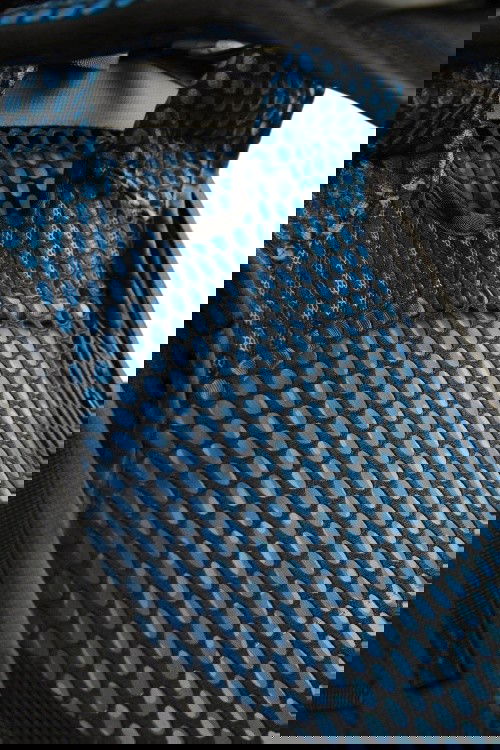 Mesh Rücken / Mesh back panel