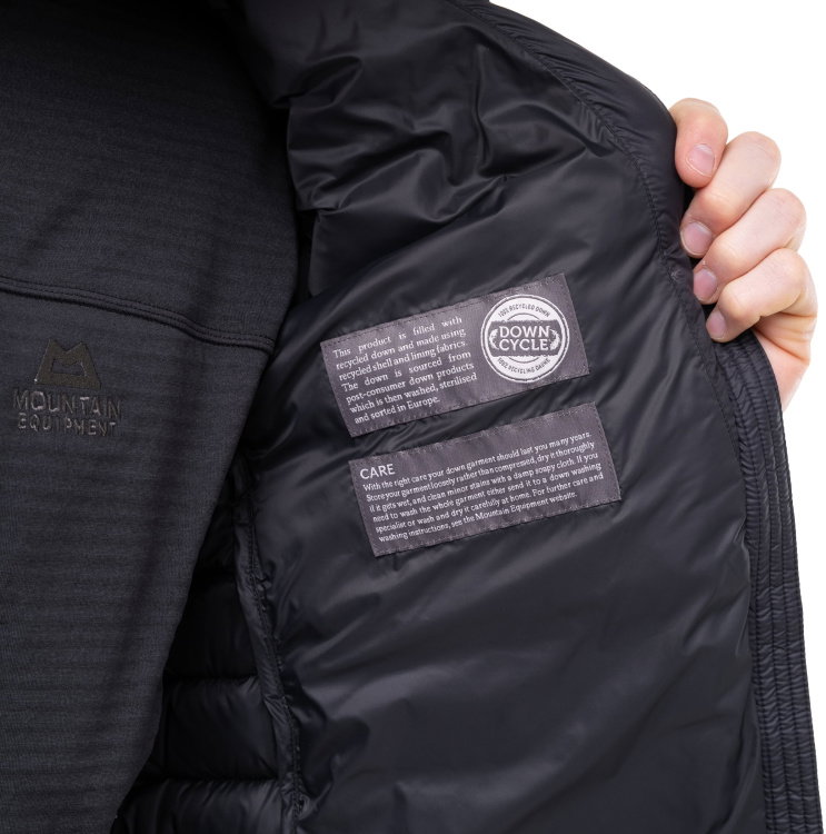 Detail nachhaltige Daunen / detail sustainable down, Farbe/color: black
