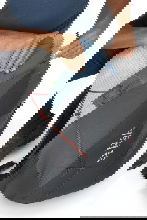 Frontfach / Front compartment 2