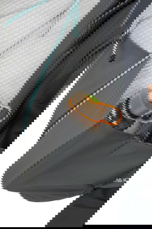 Seitentaschen / Side compartments