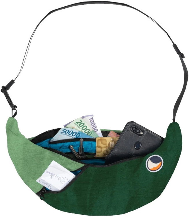 Ticket to the Moon Sling Bag Upcycled Ticket to the Moon Sling Bag Upcycled Farbe / color: dark green/jade green ()