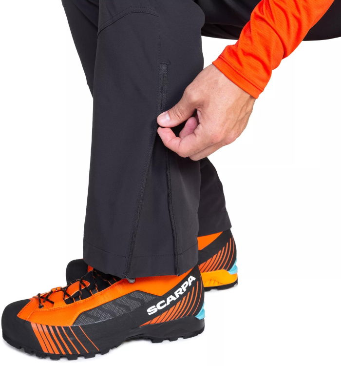 Beinabschluss / leg cuffs