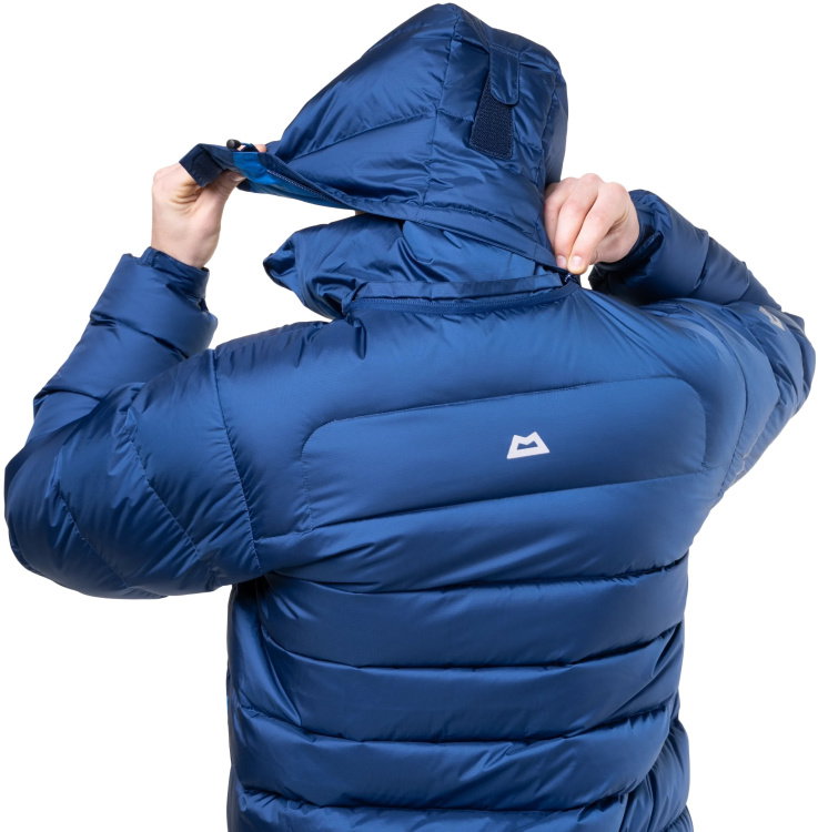 Detail abnehmbare Kapuze / detail removeable Hood, admiral blue