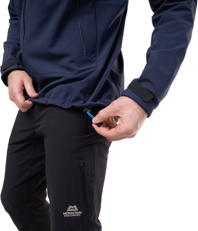 Detail Saum / detail hem