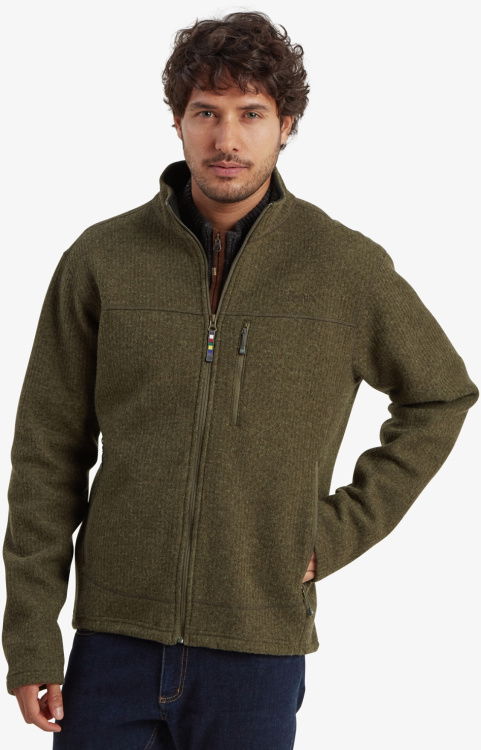 getragen von vorn / on body front view closeup