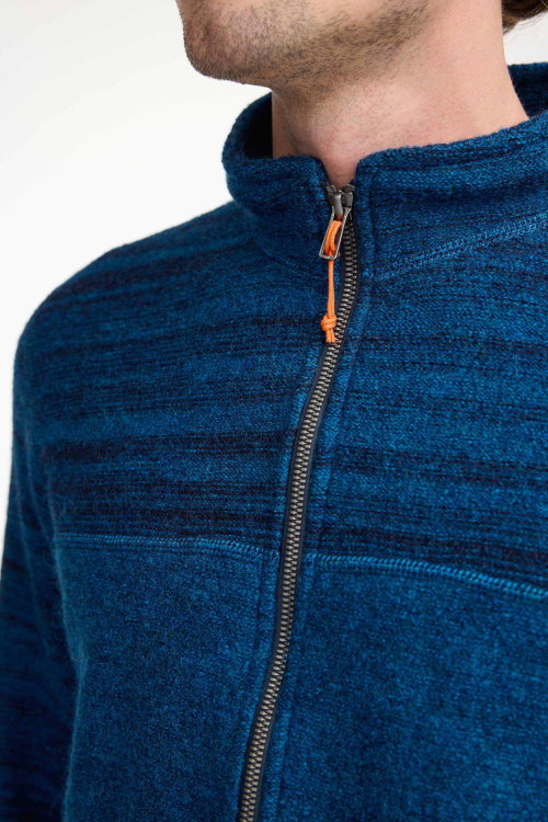Detail electric blue / Detail electric blue