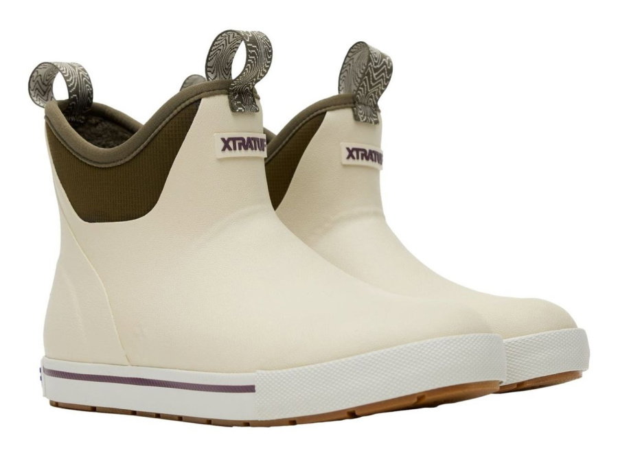 XTRATUF Camp Fleece Lined Ankle Deck Boot Women XTRATUF Camp Fleece Lined Ankle Deck Boot Women Farbe / color: bone white/dark olive ()