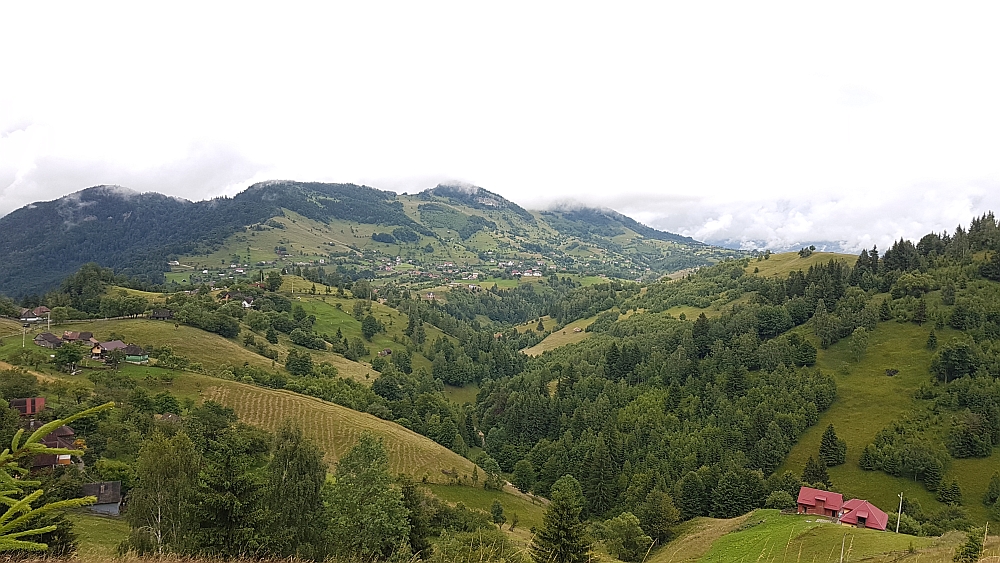 Wanderung im Piatra Craiuliu Gebirge Rumnie