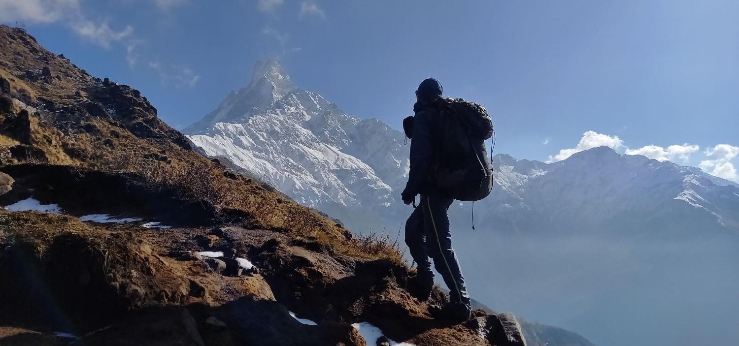 Mardi Himal - Eisriesen und Rhododendronwld...