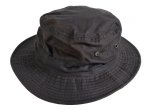 Hut Tourist, Oilskin